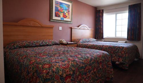 Queen Room with Two Queen Beds - 4 Adults