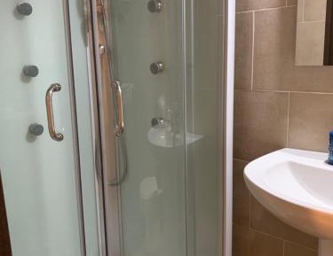 Twin Room with Private Bathroom