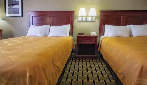 Queen Room with Two Queen Beds - Non-Smoking