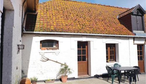 One-Bedroom Holiday Home