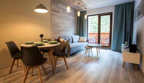 Apartment with Terrace (building Poludnica)