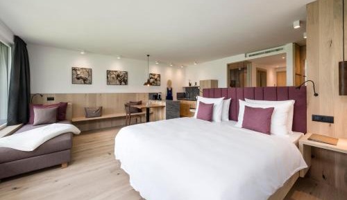 Junior Suite with Mountain View