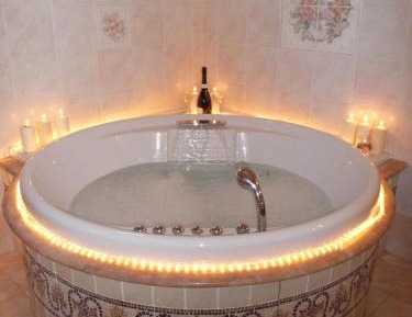Deluxe Suite with Spa Bath