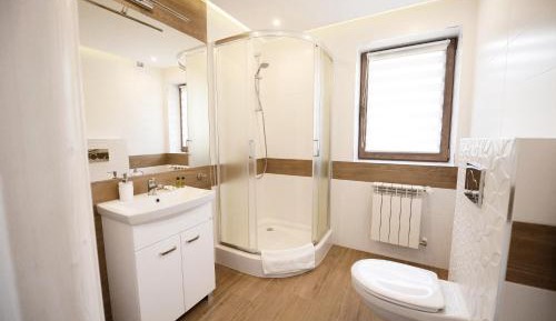 Quadruple Room with Private Bathroom