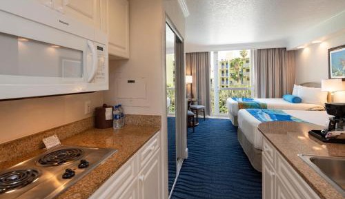 Villa with Garden View