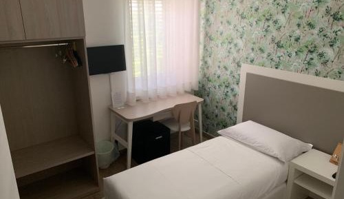 Deluxe Single Room