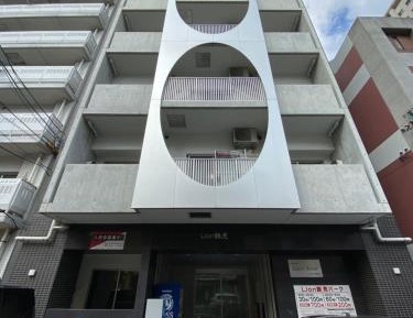 Studio Apartment with Balcony 101