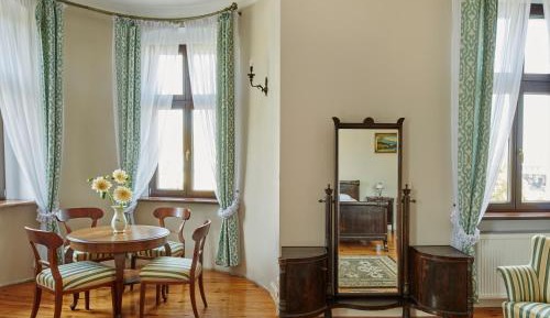 Deluxe Double Room with Bath