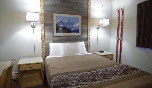 Double Suite with Two Double Beds - Non-Smoking