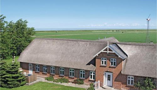 Five-Bedroom Holiday Home