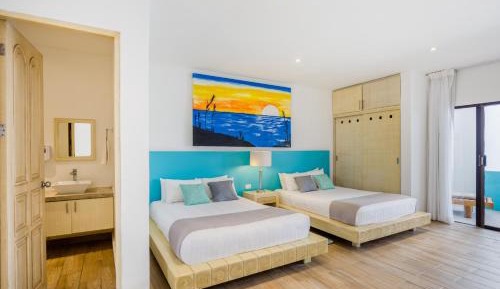 Family Room with Garden View