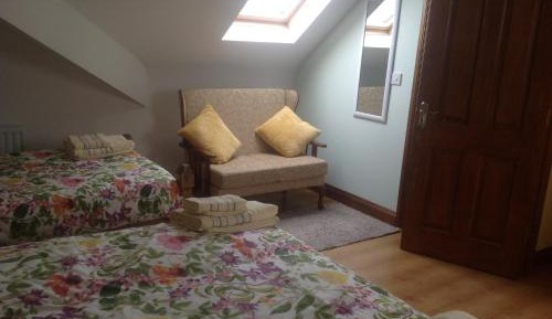 Triple Room with Private Bathroom