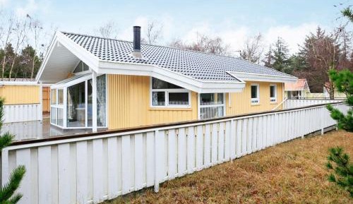 Four-Bedroom Holiday Home