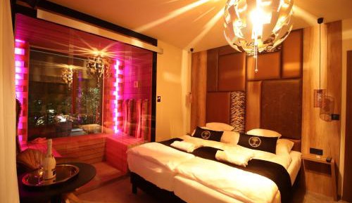 Suite with Sauna