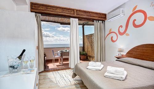 Studio Apartment with Sea View