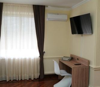 Quadruple Room with Private External Bathroom