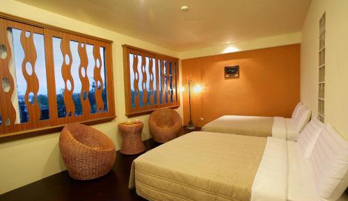 Quadruple Room with Mountain View