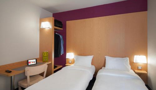 Twin Room - Non-Smoking