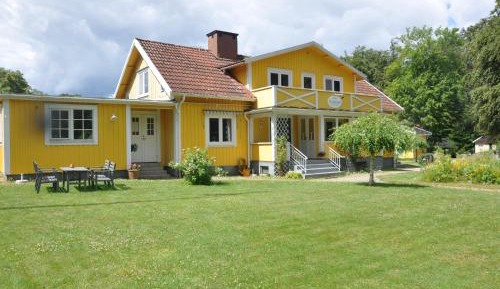 Studio with Garden View