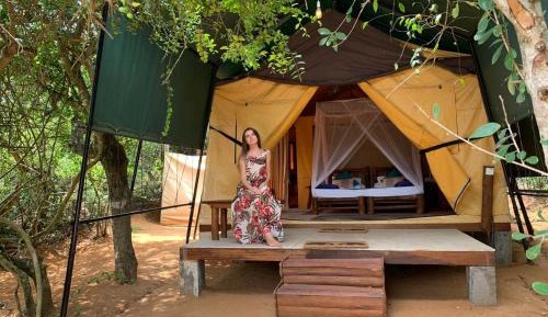 Deluxe Tent