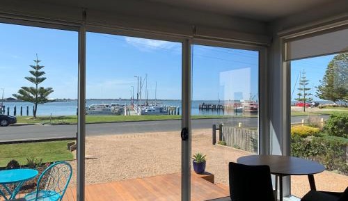 Studio - Waterfront