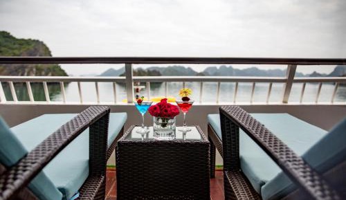 Honeymoon Suite Cabin with Terrace - 2 Days 1 Night