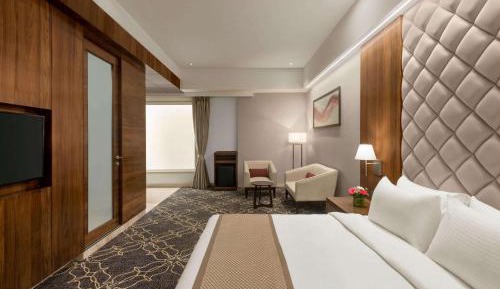 Junior King Suite (Non-Smoking) - Book & Unlock Exclusive Discounts