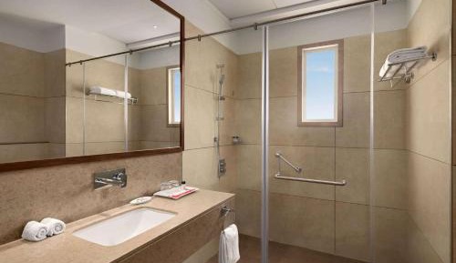 Deluxe King Room (Non-Smoking) - Book & Unlock Exclusive Discounts