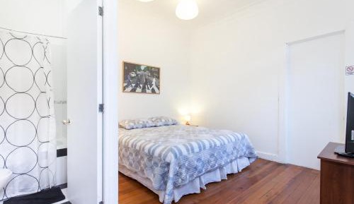 Standard Double or Twin Room with Private Bathroom