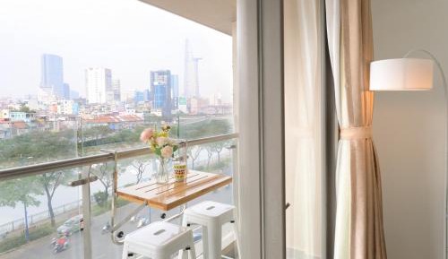Studio with Balcony