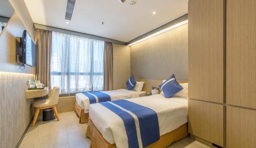 Large Twin Room