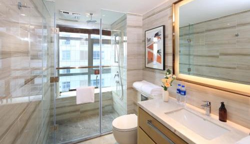 Queen Suite