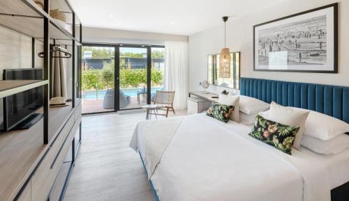 Double Room with Pool View