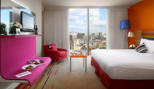 Superior Room with City View