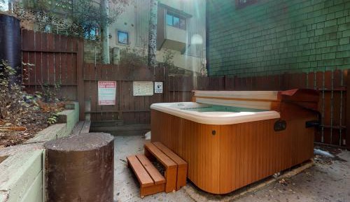 One Bedroom Apartment