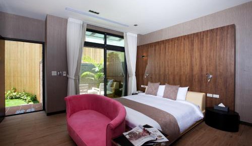 Deluxe Double Room with Bath
