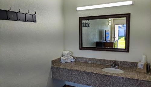 Queen Room with Two Queen Beds - Smoking