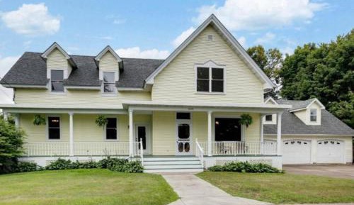 Three-Bedroom Townhouse