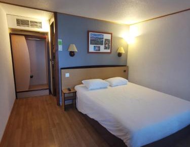 1 Double Bed 1 Junior Bed