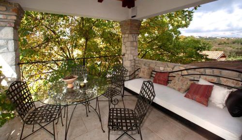 One-Bedroom Apartment with Terrace