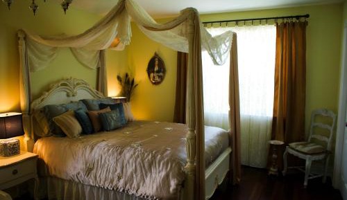 Queen Room