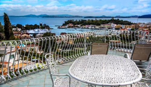 Large Studio with Terrace