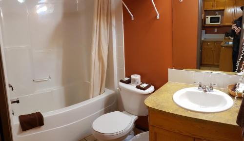 One-Bedroom Suite with Balcony