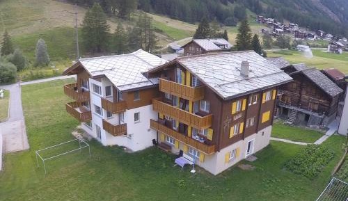 Three-Bedroom Apartment (7 Adults)