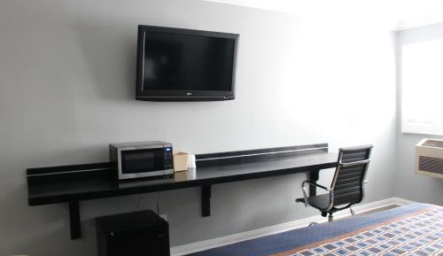 Deluxe Queen Room with Two Queen Beds