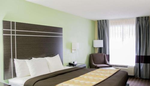 King Room with Sofa Bed - Non-Smoking