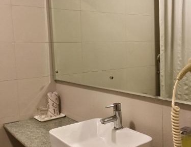 Deluxe Room (2 Adults + 1 Child)