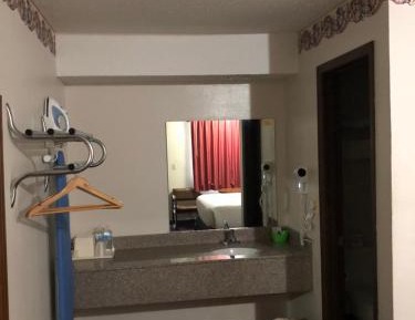 Queen Room- Non-Smoking