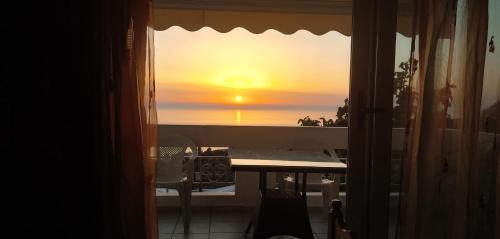 Studio Apartment with Sea View