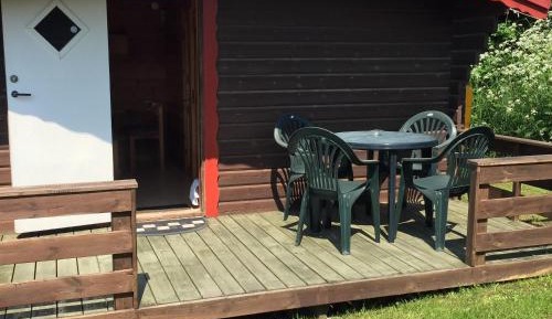 Cottage with Shared Bathroom (4 Adults)